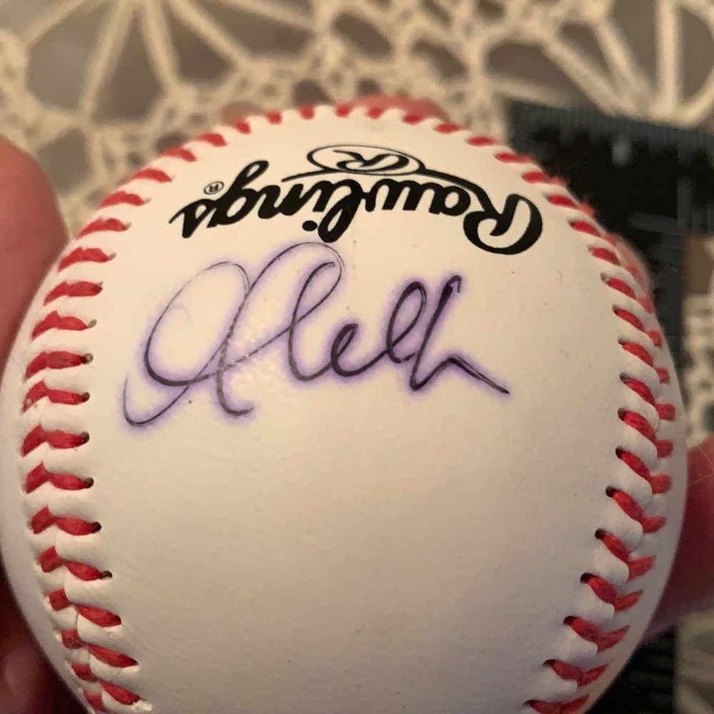 Al Leiter - I believe this autograph to be the autograph of Al Leiter read 👇